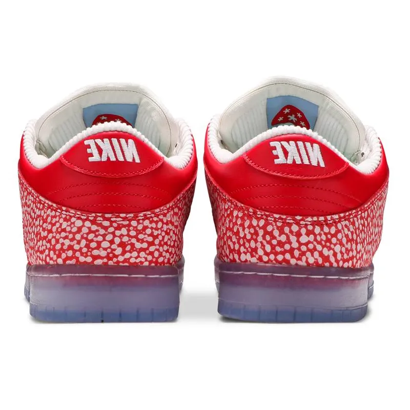 Dunk SB Low Stingwater Magic Mushroom