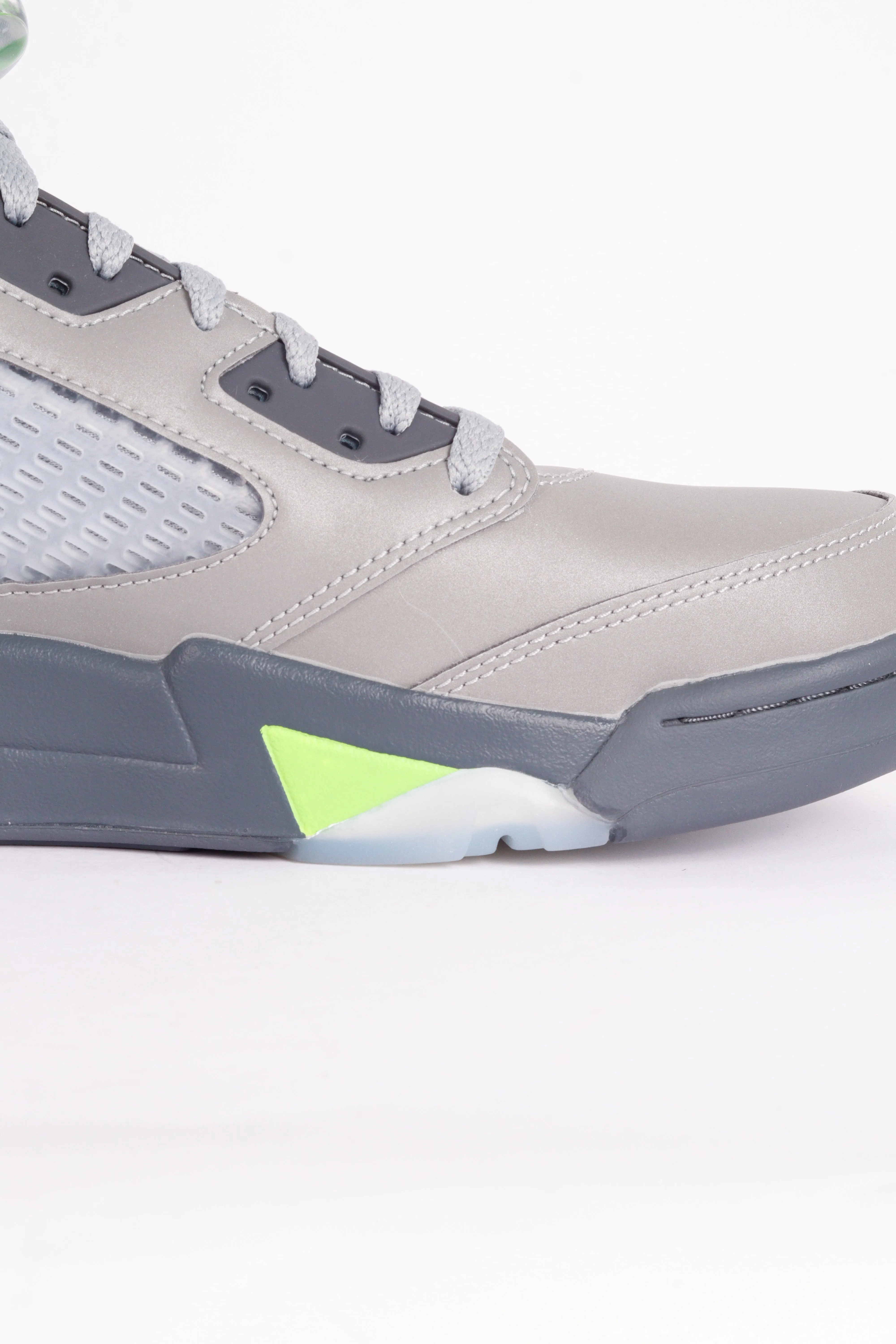Nike Air Jordan Retro 5 'Green Bean' (2022)