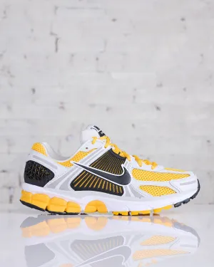 Nike Men's Zoom Vomero 5 Photon Dust/Black-University Gold