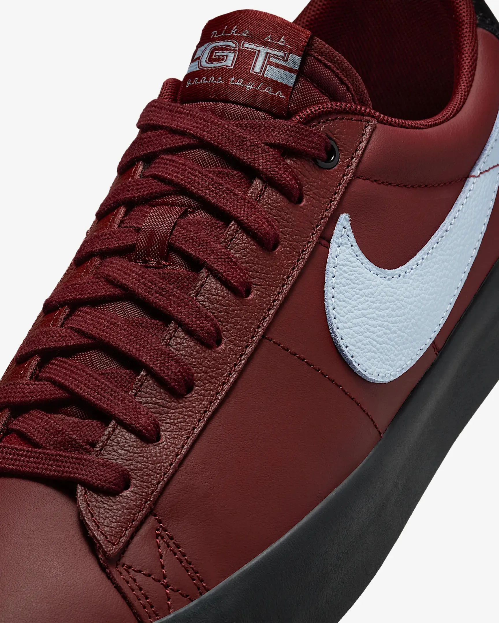 Nike SB Blazer Low Pro GT ISO // Dark Red/Black/Light Armory Blue