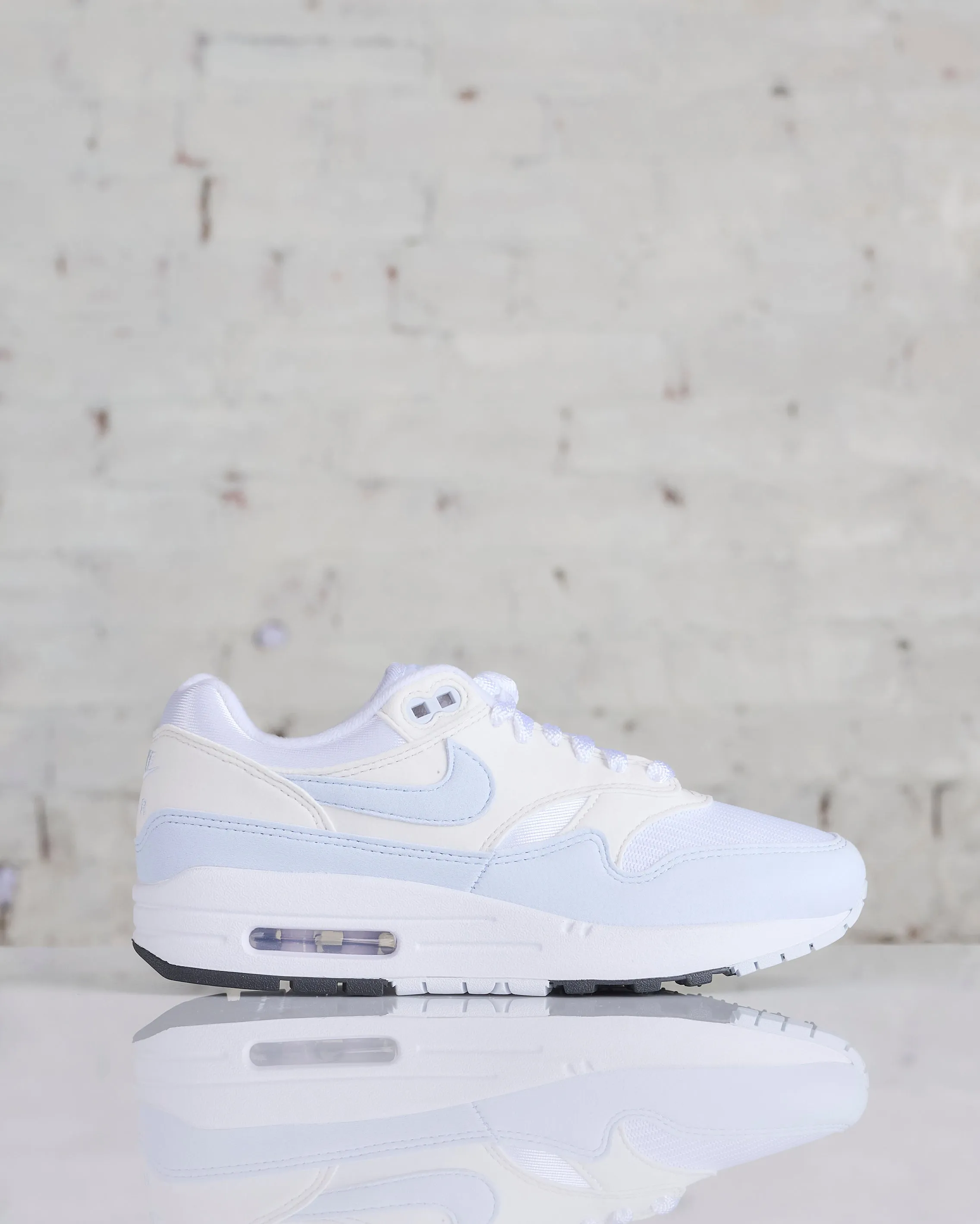 Nike Women's Air Max 1 White Football Grey-Platinum Tint-Black