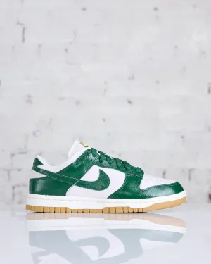 Nike Women's Dunk Low LX Phantom/Gorge Green-Sail-Metallic Gold