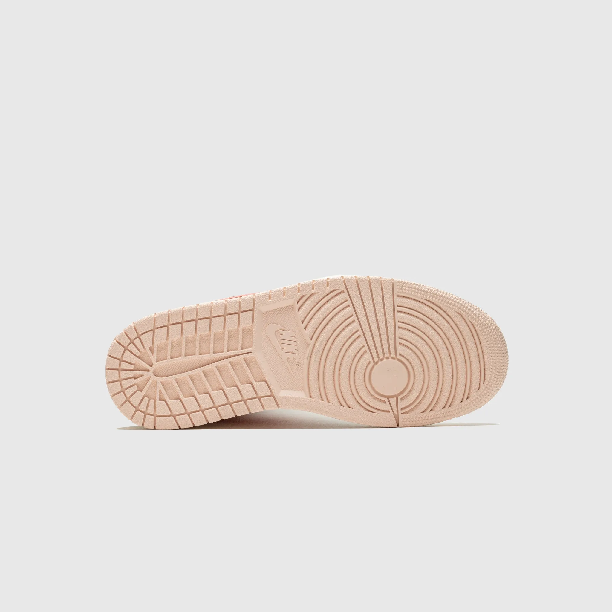 WMNS AIR JORDAN 1 LOW SE MAGIC EMBER