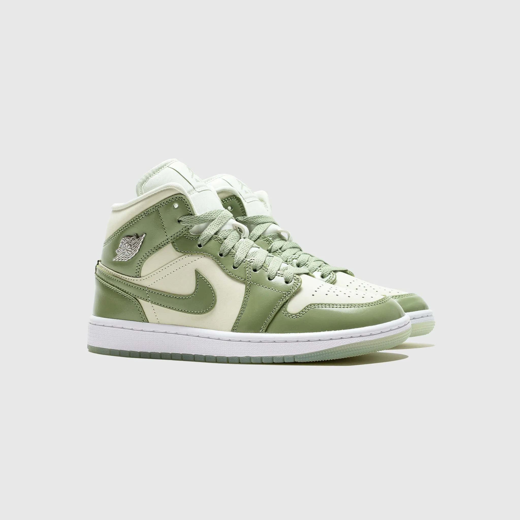 WMNS AIR JORDAN 1 MID SE OIL GREEN