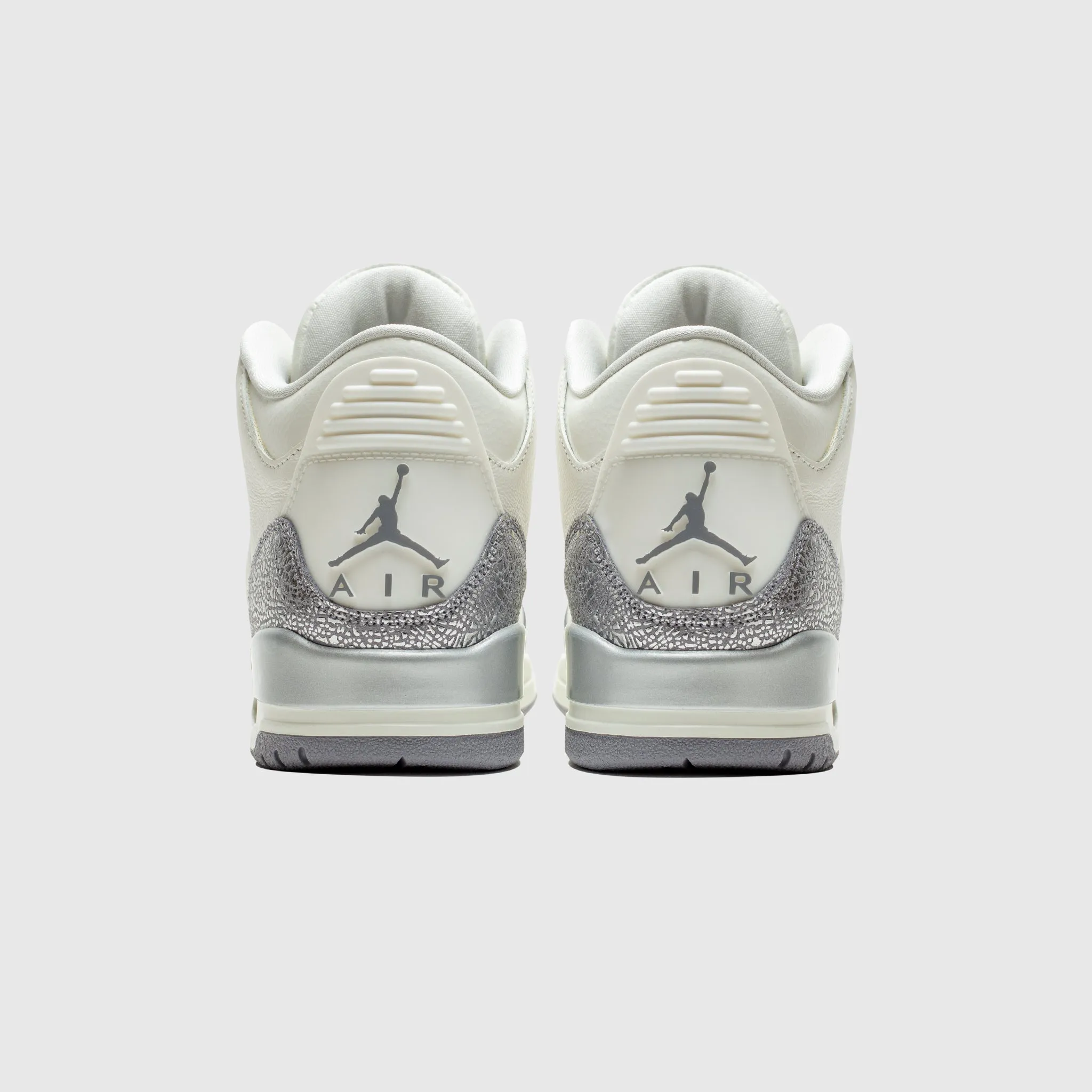 WMNS AIR JORDAN 3 RETRO CEMENT GREY & SILVER
